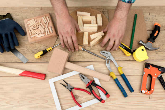 Primeros auxilios de bricolaje: estas son las 15 herramientas que no pueden  faltar en tu casa, según un ferretero, Actualidad